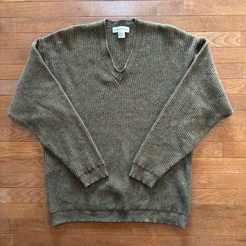 Banana Republic Green Lambswool Ribbed V-Neck Sweater